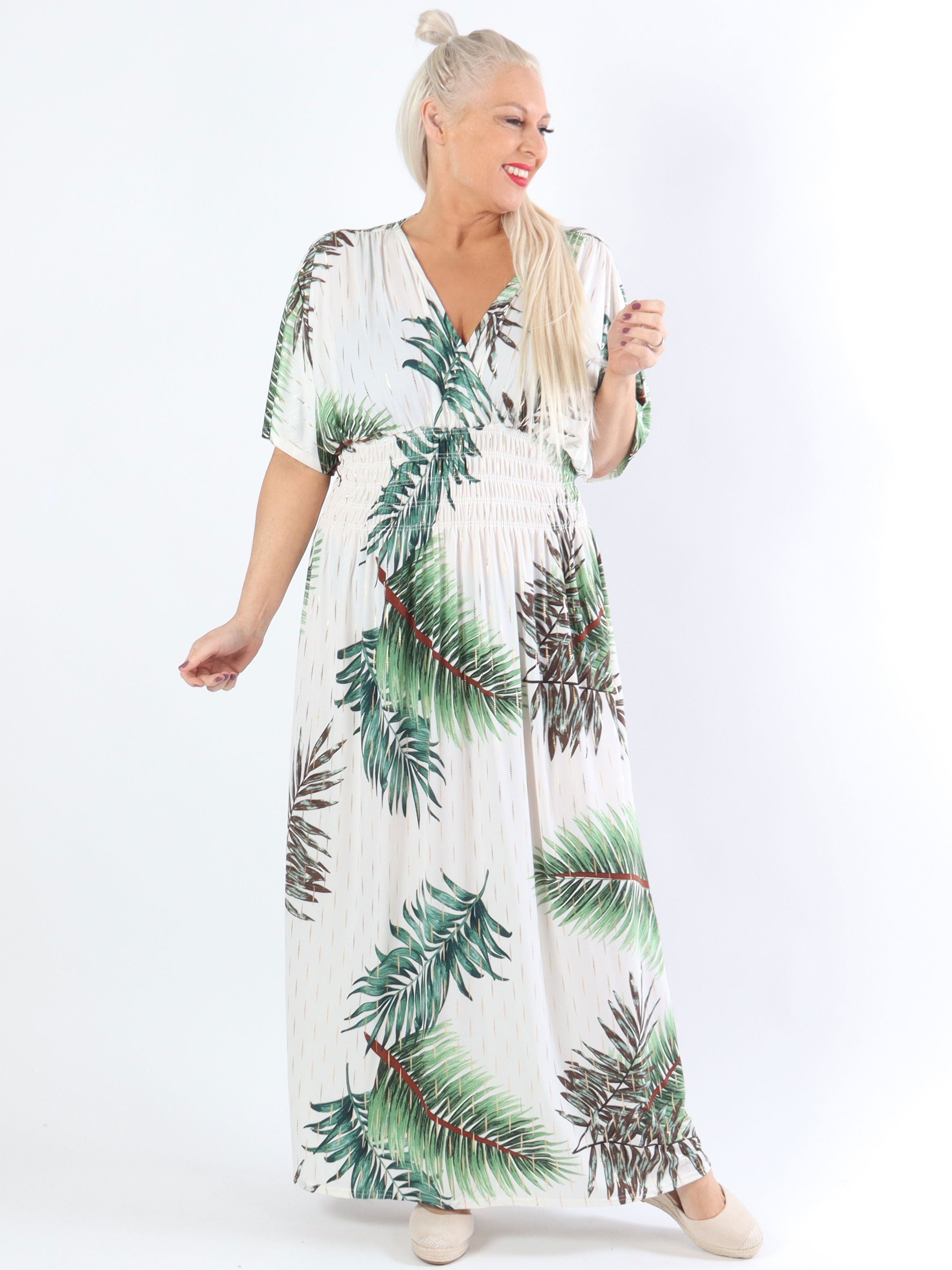 Pams Palm - Lang elastisk plus size kjole i krølfrit stof